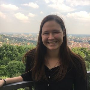 Meet your Posher, Emily